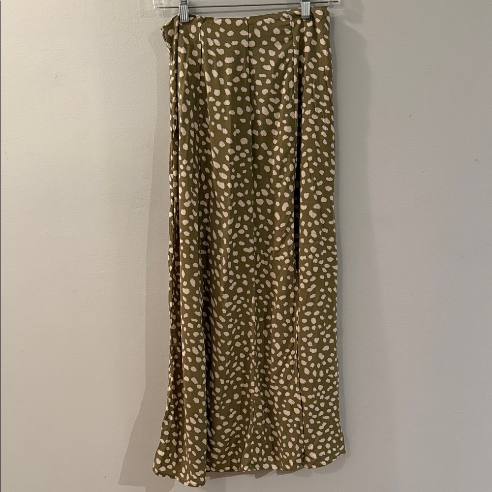 Elegant Olive and Cream Maxi Skirt
